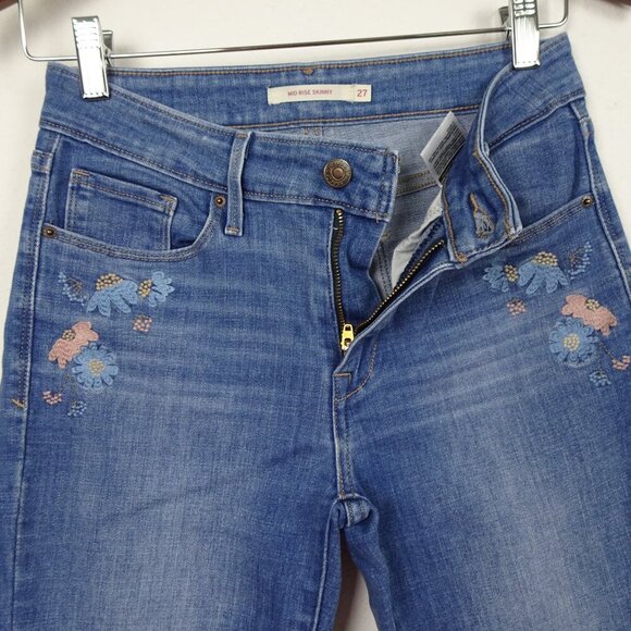 Levi’s Women’s Embroidered Skinny Jeans Size 27x31 Blue Denim Stretch Mid Rise - Picture 4 of 10